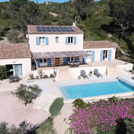 Havre De Paix Au Bord Des Alpilles Villa Eyguieres Exterior photo