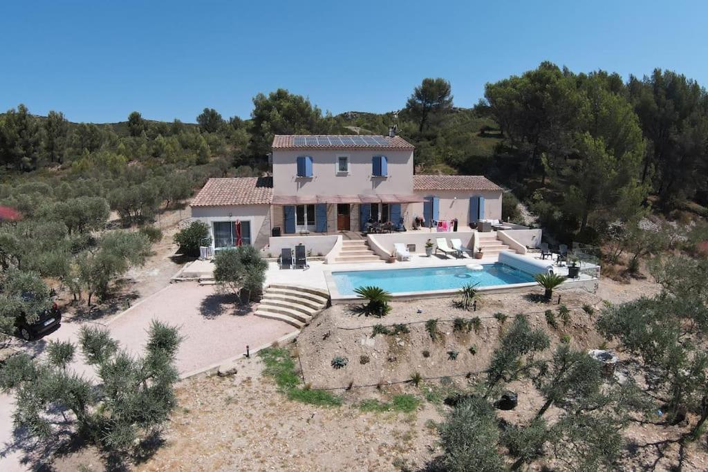 Havre De Paix Au Bord Des Alpilles Holiday home Eyguieres